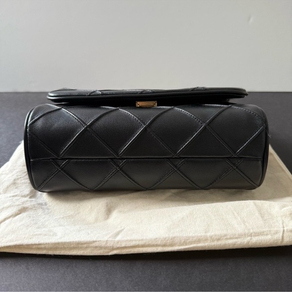 Tory Burch Black Crossbody Bag with Gold Chain - Picture 6 of 10